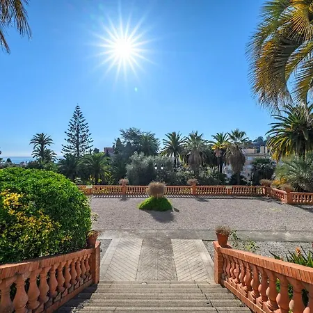 Riviera Palace - Vue Sur La - Parking Prive Apartment Menton